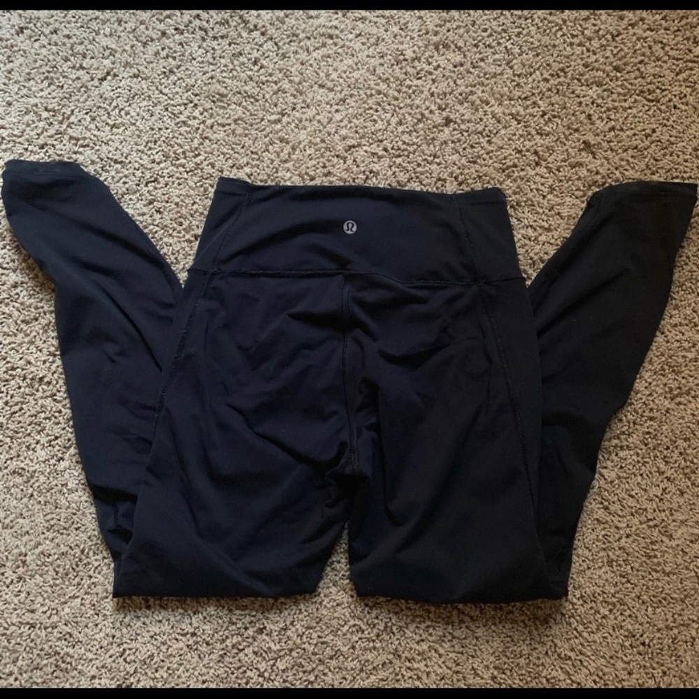 Lulu Lemon black leggings w/ mesh on sides